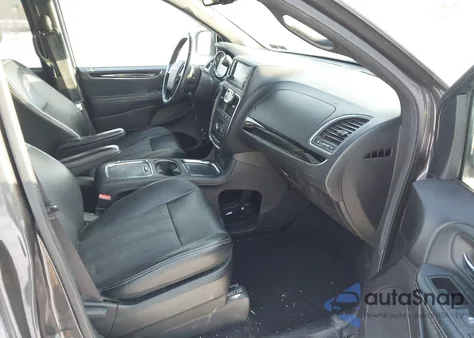 2015 Chrysler Town & Country S z USA, uszkodzony, nr VIN 2C4RC1HG7FR505912